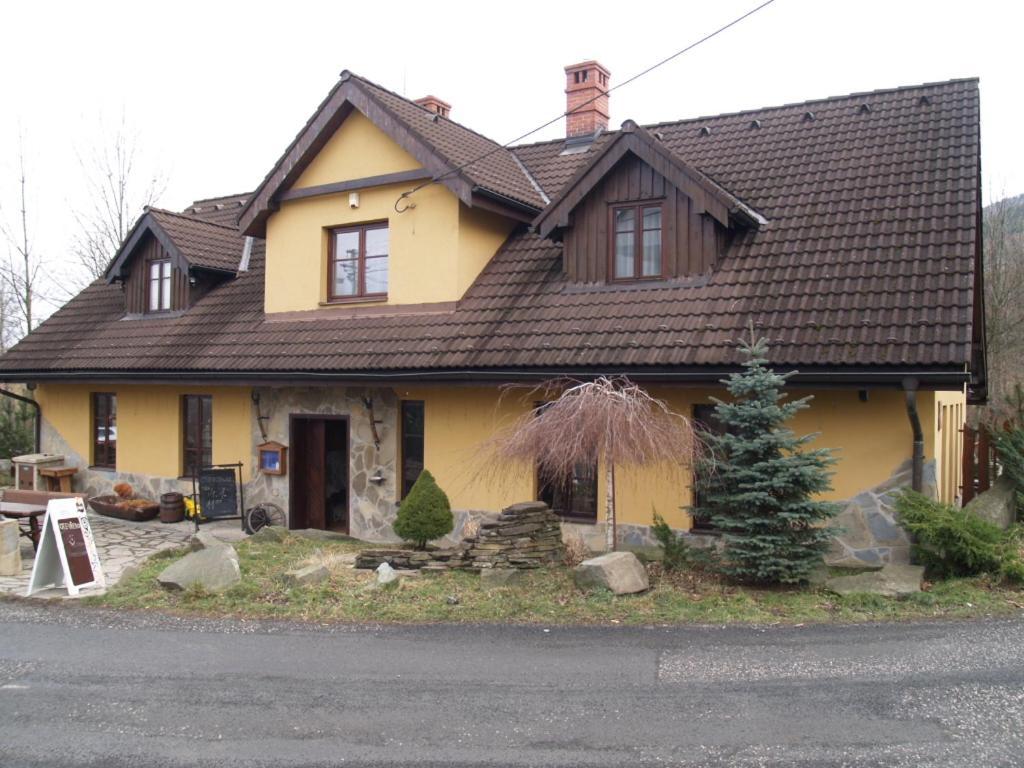 Penzion Gutska Krcma Trinec Exteriör bild