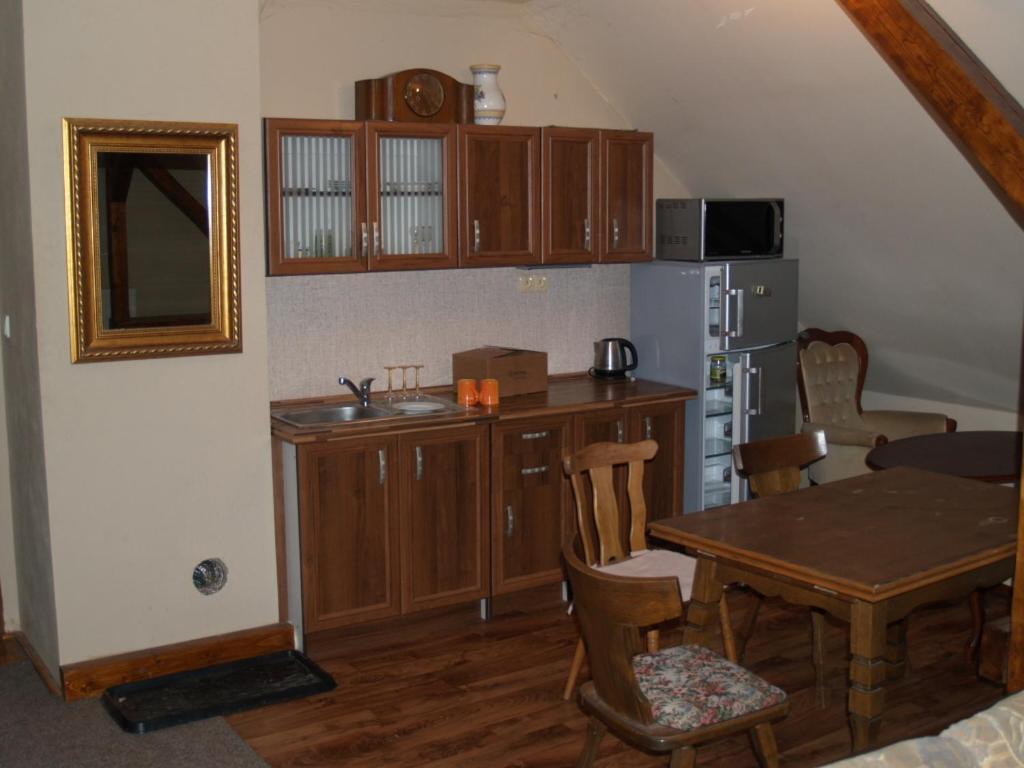 Penzion Gutska Krcma Trinec Exteriör bild
